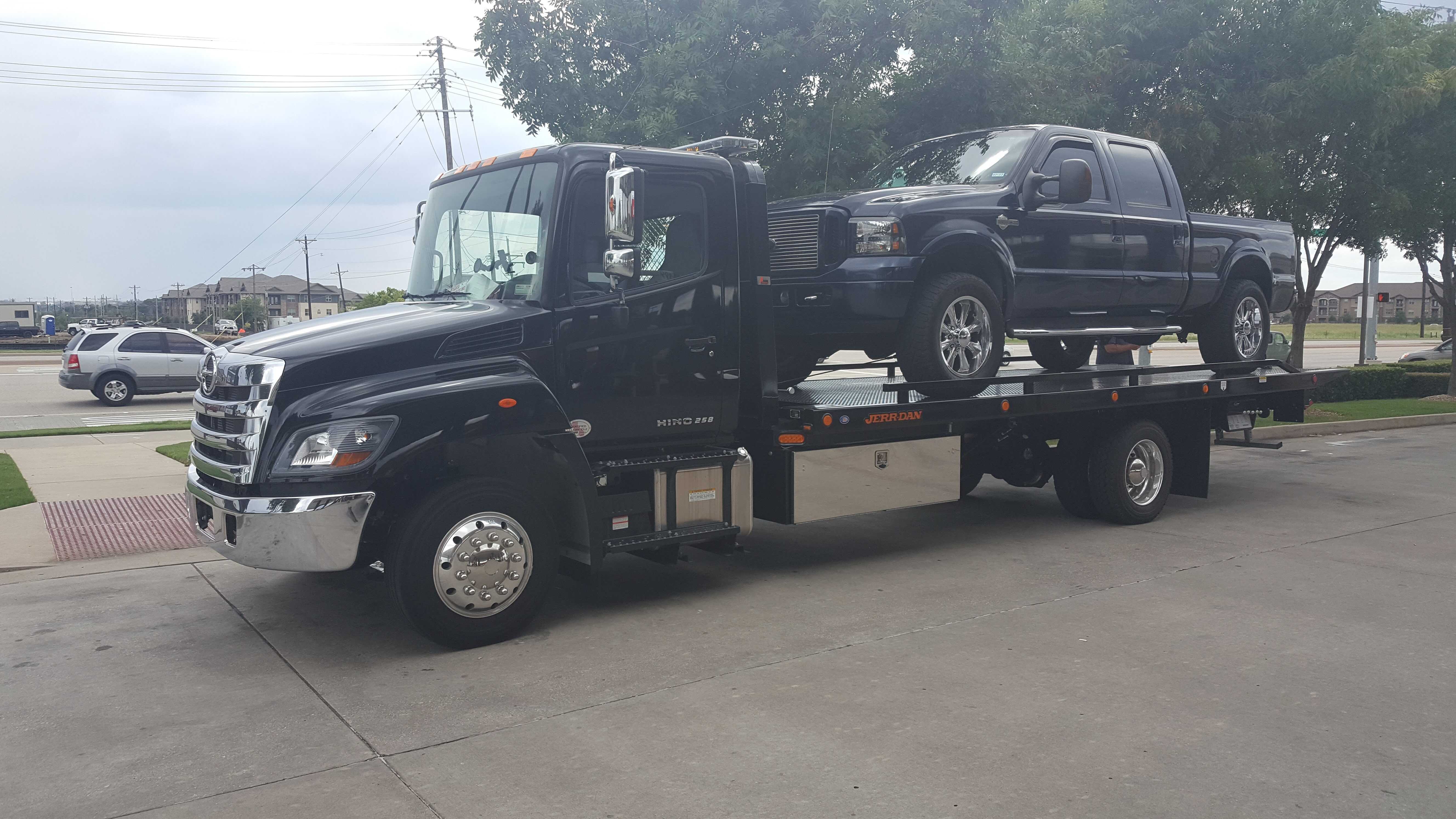 Dallas Towing & Roadside Assistance business image in Dallas, TX